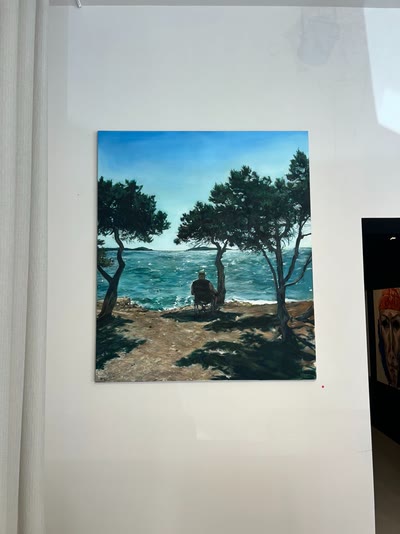 Figur mit Blick auf das Meer